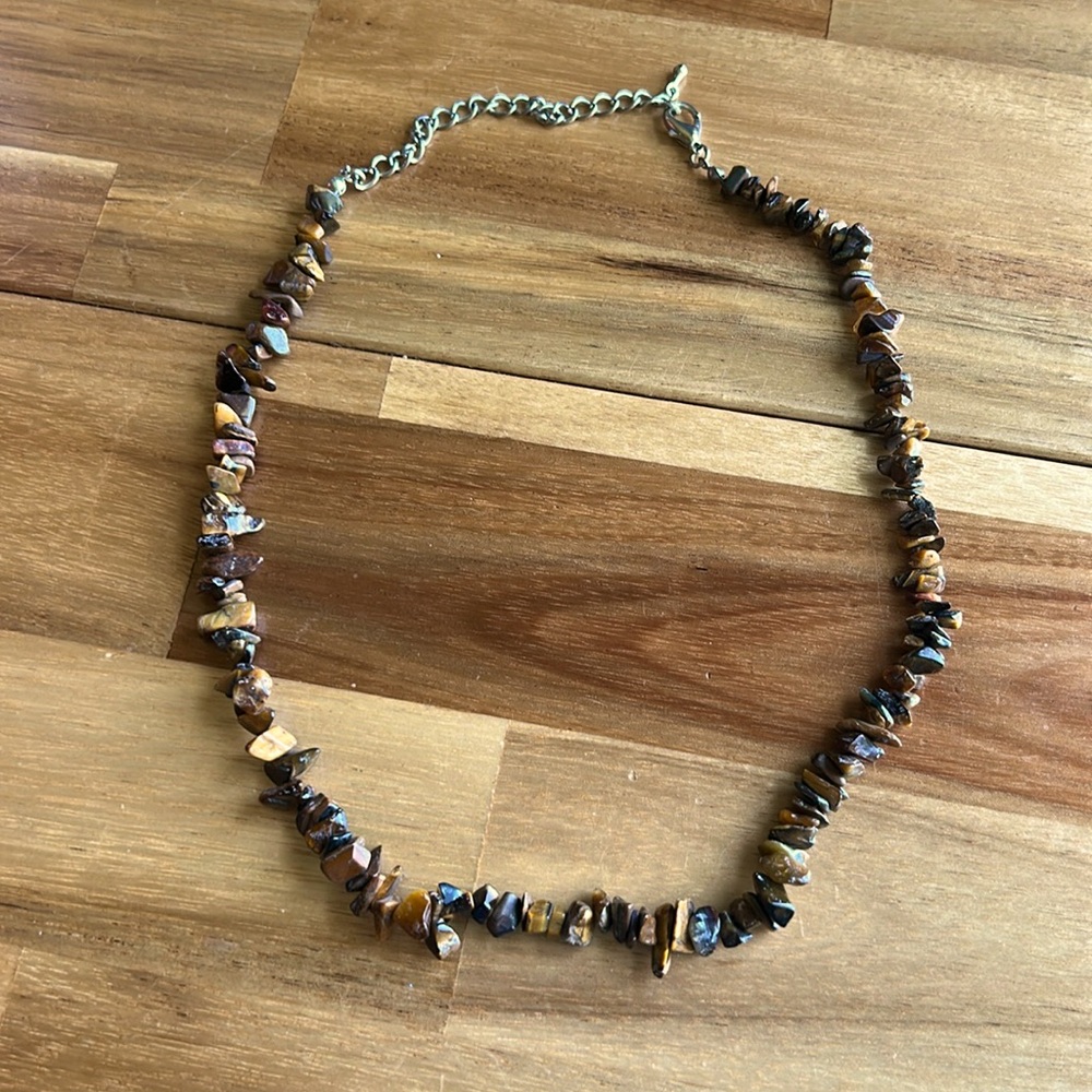 Brown chips necklace